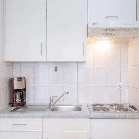 Moderne Helle Mit Balkon In Sellin (Rugen)