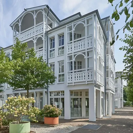 Moderne Helle Mit Balkon In 公寓 *