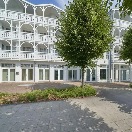 Moderne Helle Mit Balkon In Lejlighed